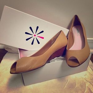 Issac Mizrahi Live Wedge